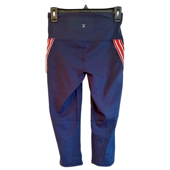 XERSION, NWT, WOMENS, HIGH-RISE, FITTED CAPRI WITH MEDIUM COMPRESSION. SIZE S - Picture 2 of 9